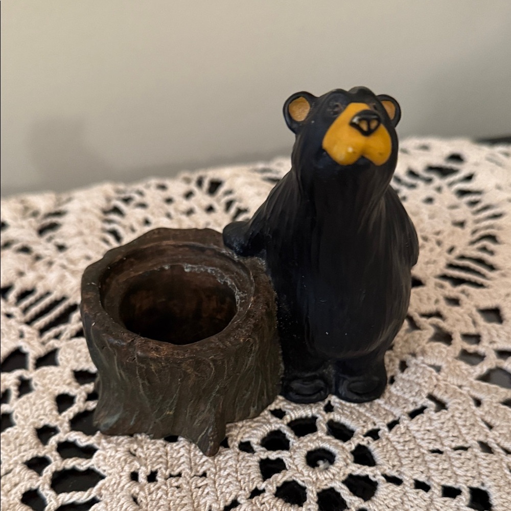 Kritter Hollows by Big Sky Carvers 2000